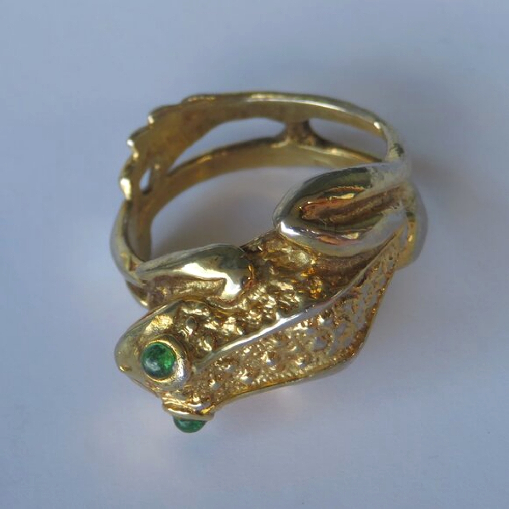 Natural Emeralds Yellow Gold Plated Solid White Gold Frog Ring - Picture 5 of 17